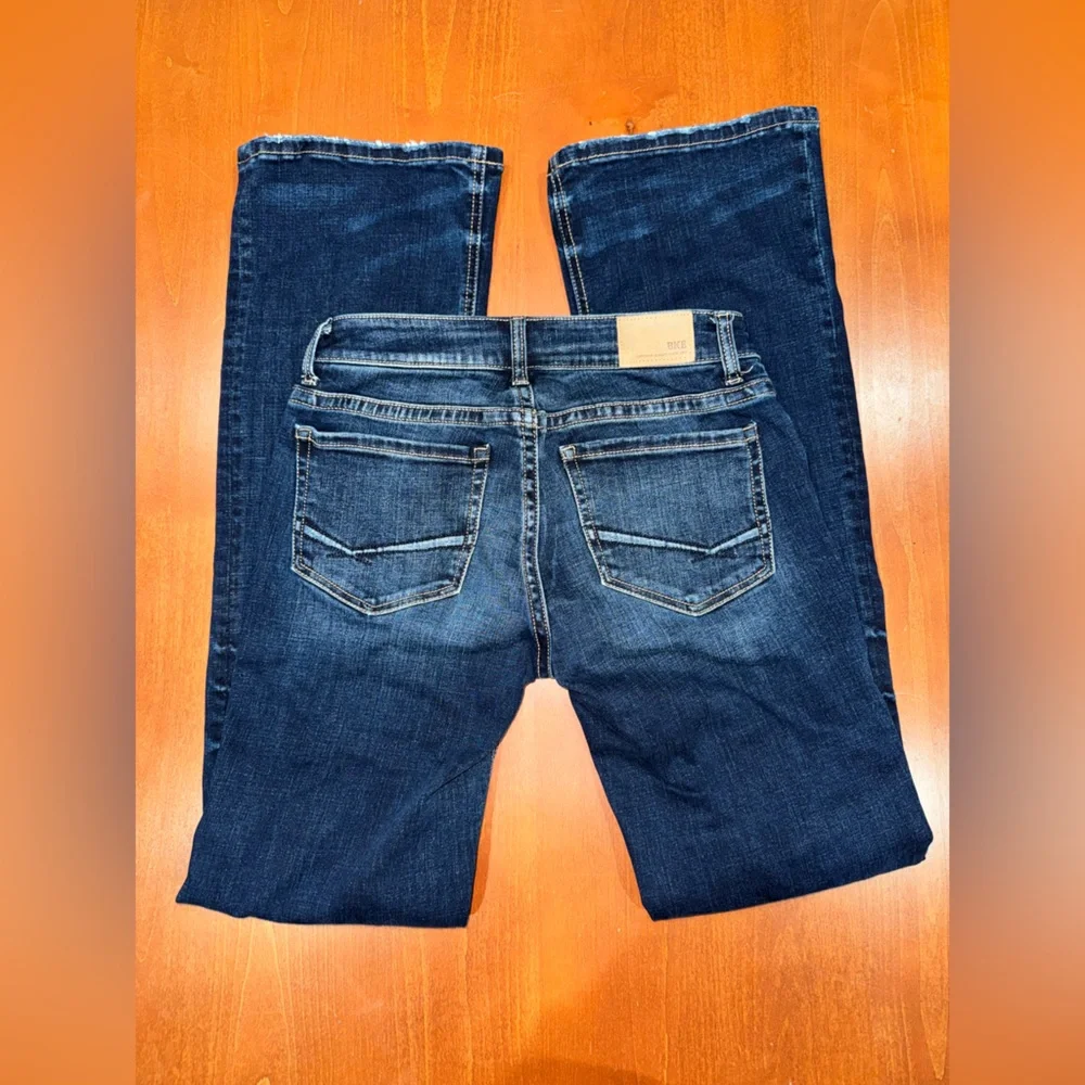 BKE Stella Slim Fit Low Rise Boot Cut - Picture 4 of 9